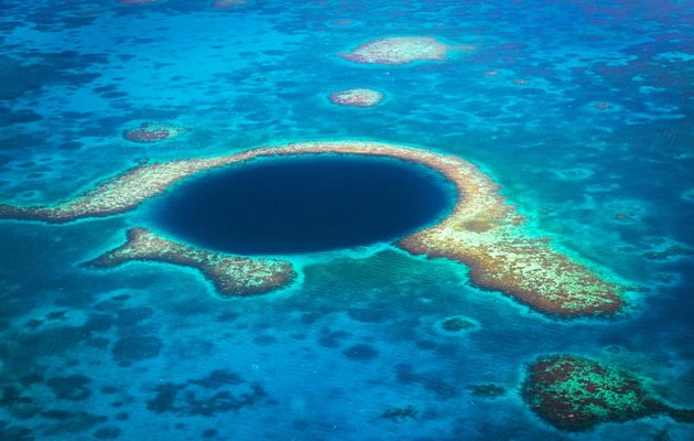 Tag på dykkertur ud til Blue Hole, Belize
