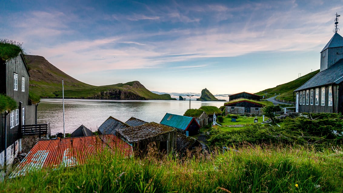 Färöarna res på egen hand