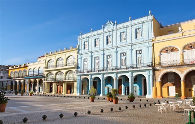 Plaza vieja i Old Havanna, Cuba
