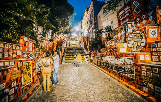 Den berømte og smukke Lapa trappe, Escadria Selaron, i Rio