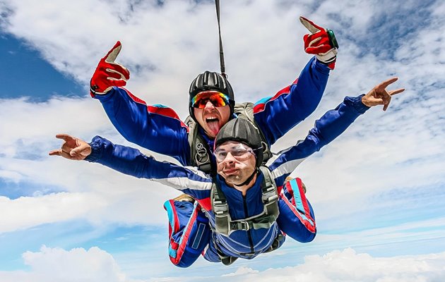 Prøv dine grænser af med skydiving i Australien