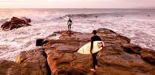 Du finder masser af gode surfer strande i Peru, bl.a. San Gallan Beach syd for Paracas og Ica