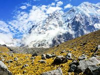 Det højeste bjergpas på Salkantay trekket er 4.650 meter over havets overflade. Undervejs på trekket vil du kunne opleve små hyggelige landsbyer, sneklædte bjerge og turkise laguner Det højeste bjergpas på Salkantay trekket er 4.650 meter over havets overflade. Undervejs på trekket vil du kunne opleve små hyggelige landsbyer, sneklædte bjerge og turkise laguner