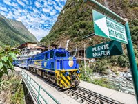 Den smukke togtur mellem Aguas Calientes og Ollantaytambo Den smukke togtur mellem Aguas Calientes og Ollantaytambo