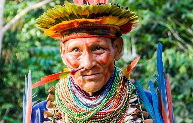 Cuyabeno-reservatet ligger i amazonjunglen. Her får du mulighed for at komme helt tæt på den spændende flora og fauna som f.eks. omfatter aber, fugle, anakondaer og den lyserøde floddelfin