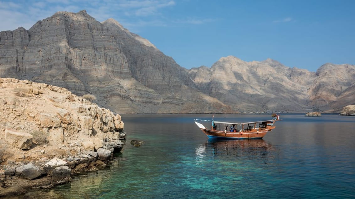 Båttur i Dhow i de fantastiska fjordarna runt Musandam