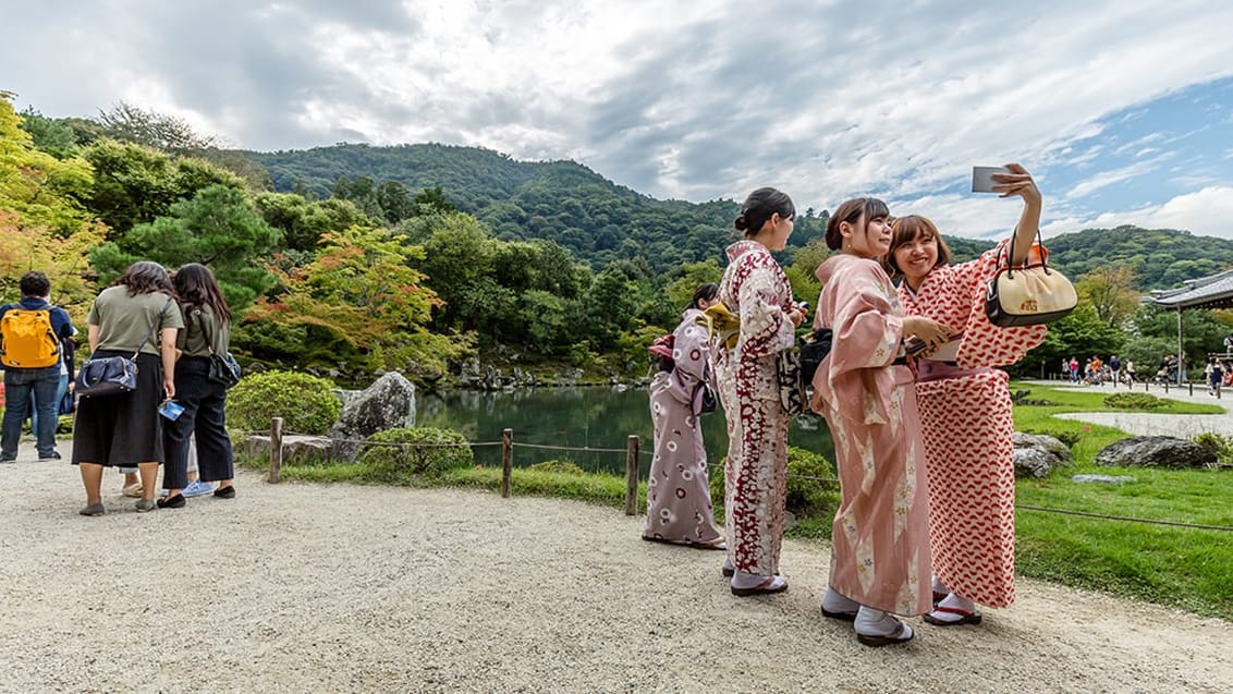 Selfie-time..., Japan