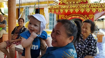 Tre-generationers öluffning Thailand
