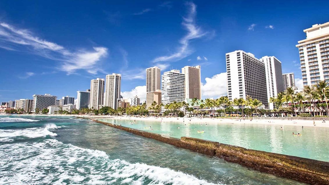 Waikiki beach på Oahu, Hawaii, USA